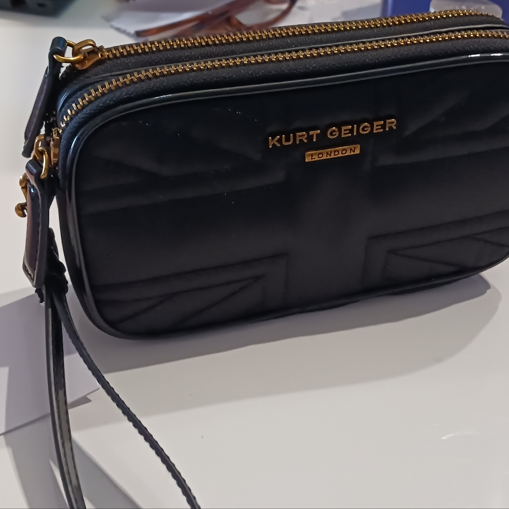 Kurt Geiger Nylon Wristlet Crossbody Union Jack - Picture 8 of 8